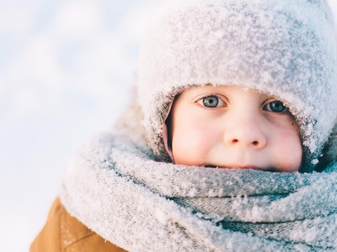 Children of displaced persons will be provided with winter clothes in YaMariupol centers