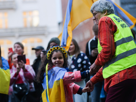 Дослідження: майже половина біженців у Польщі хочуть повернутися в Україну