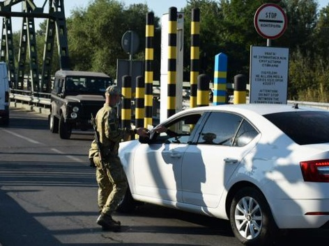 Do Ukrainian drivers need a green card when entering the EU?