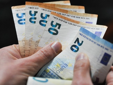 Exchange of hryvnia for local currency: in which countries is there still such an opportunity?